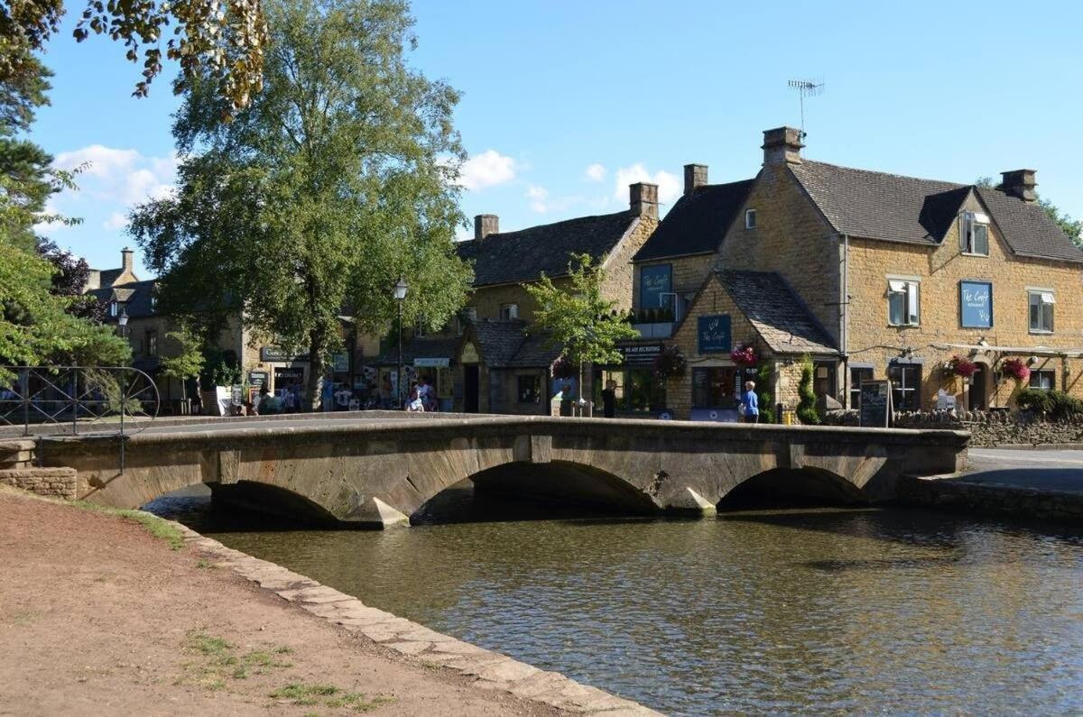 Clover Crest - 2-Bedroom House Bourton-on-the-Water ภายนอก รูปภาพ